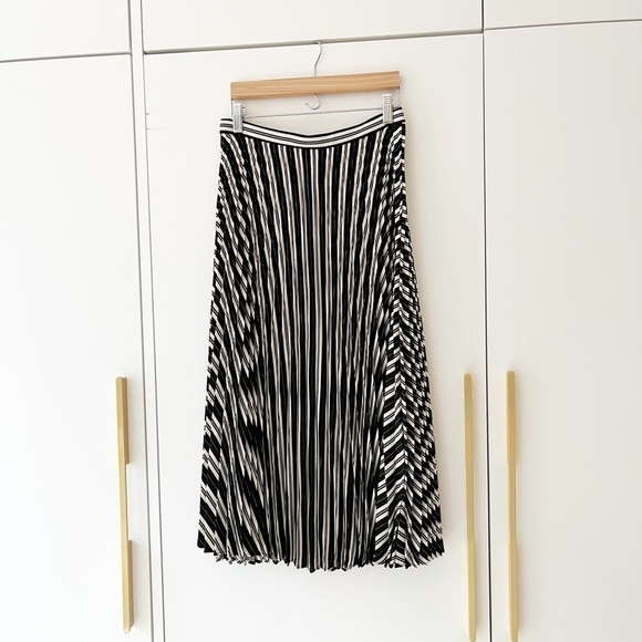 Bnwot Club Monaco Annina Pleated Skirt - Picture 10 of 14